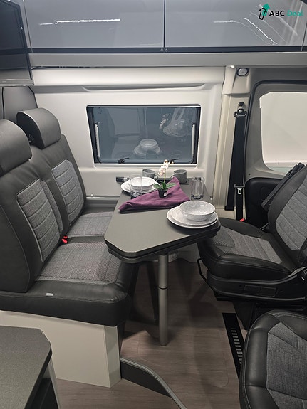 Adria Twin 600SPB | Luftfj.| H.feste | Skanbatt Lit.batt.| TV | V.hjul m/pigg | Lav km | 8 of 28