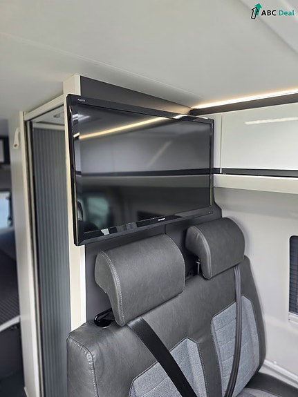 Adria Twin 600SPB | Luftfj.| H.feste | Skanbatt Lit.batt.| TV | V.hjul m/pigg | Lav km | 9 of 28