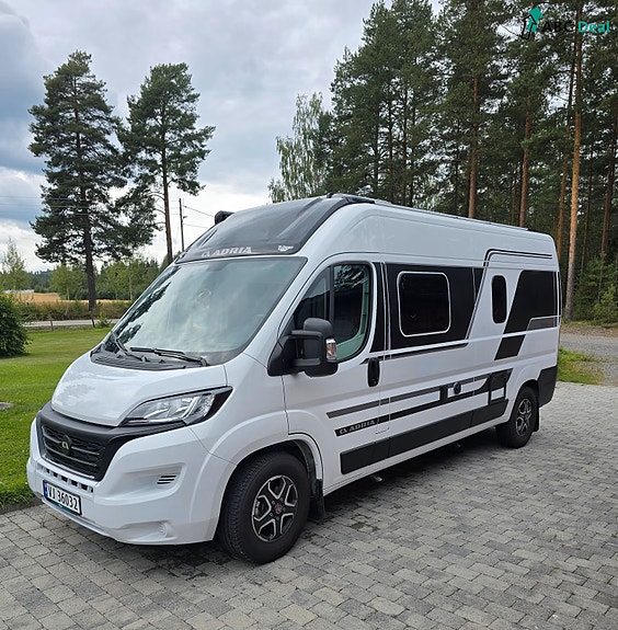 Adria Twin 600SPB | Luftfj.| H.feste | Skanbatt Lit.batt.| TV | V.hjul m/pigg | Lav km | 2 of 28