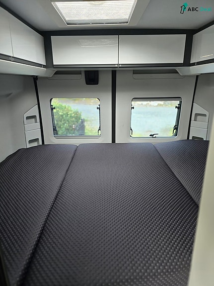 Adria Twin 600SPB | Luftfj.| H.feste | Skanbatt Lit.batt.| TV | V.hjul m/pigg | Lav km | 14 of 28