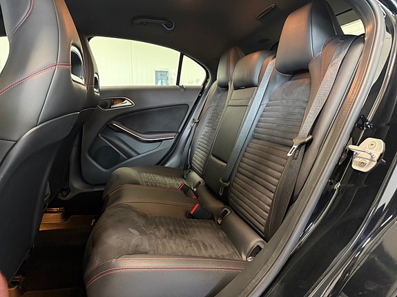 Mercedes-Benz A180 21 of 29