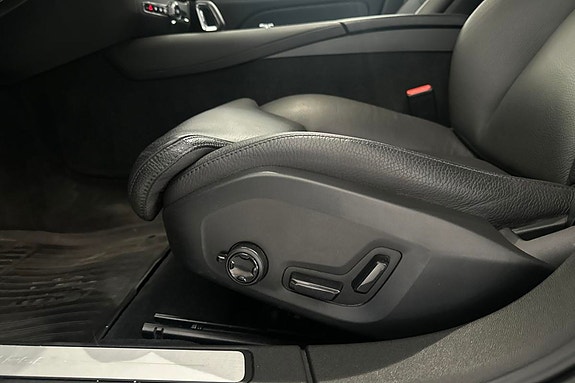 Volvo V60 17 of 28