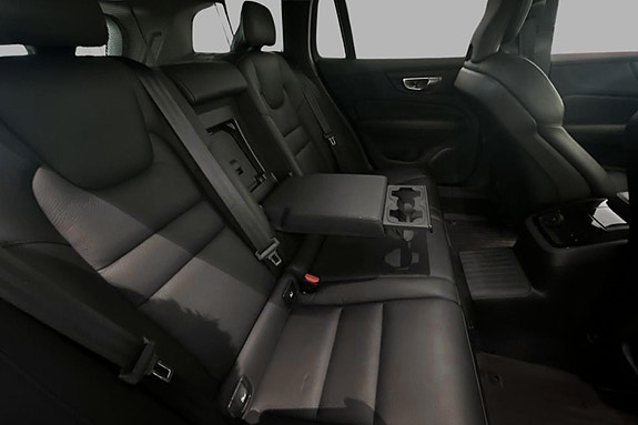 Volvo V60 21 of 28