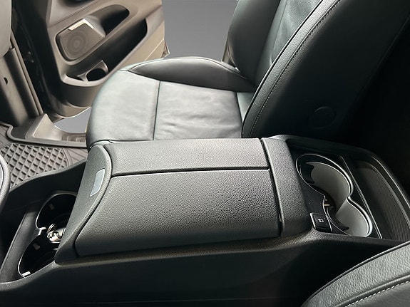 Mercedes-Benz V300 d 9 of 27