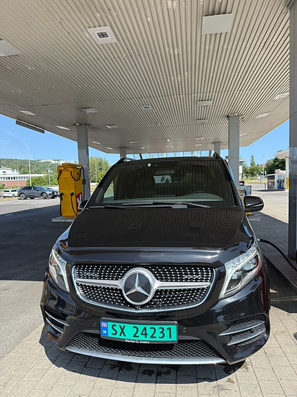 Mercedes-Benz V300 d 26 of 27