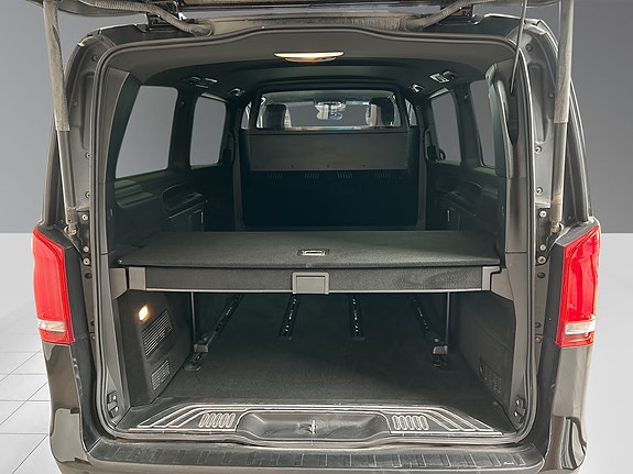 Mercedes-Benz V300 d 12 of 27