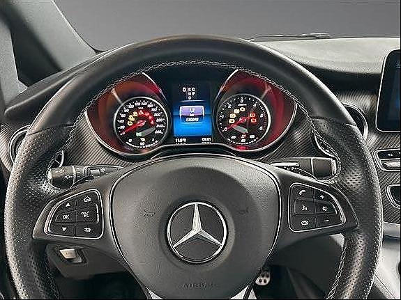 Mercedes-Benz V300 d 6 of 27