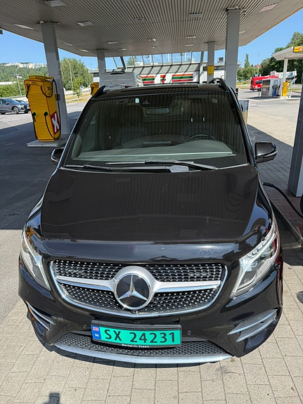Mercedes-Benz V300 d 20 of 27