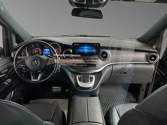 Mercedes-Benz V300 d 8 of 27