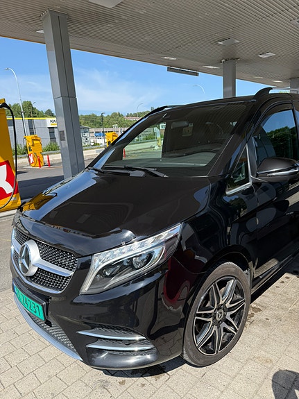 Mercedes-Benz V300 d 25 of 27