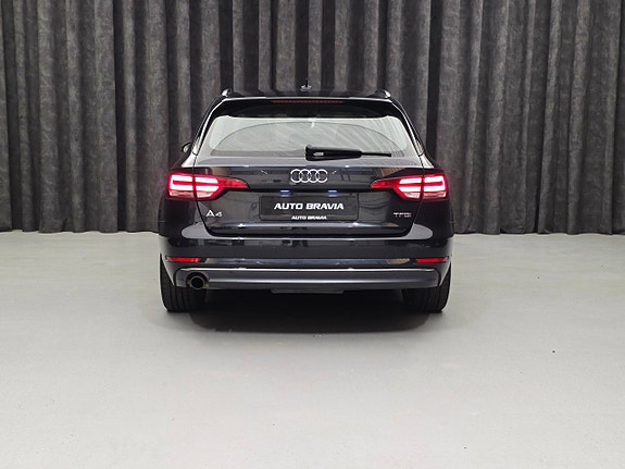 Audi A4 6 of 30