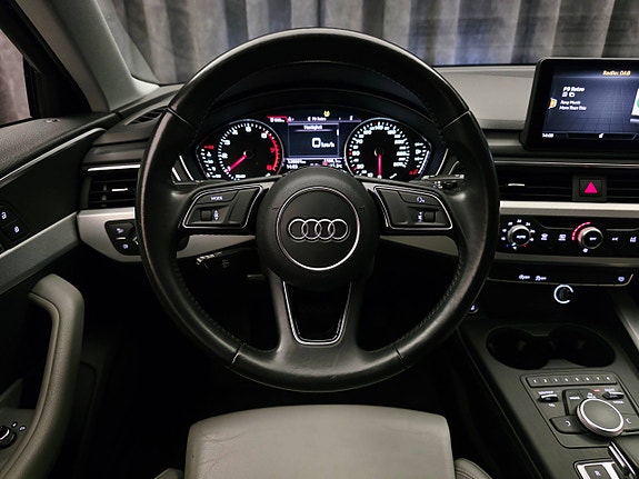 Audi A4 17 of 30