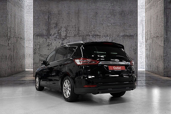 Ford S-MAX 27 of 30