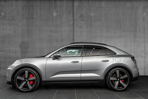 Porsche Macan 2 of 5