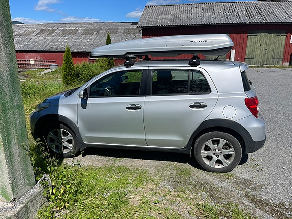 Toyota Urban Cruiser 2 of 5