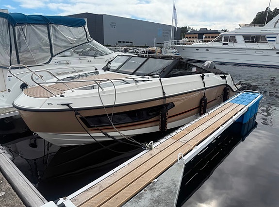 Uttern D70 Premium Edition m/Mercury 250hk V8 - Ankervinsj - baugpropell m.m 3 of 5
