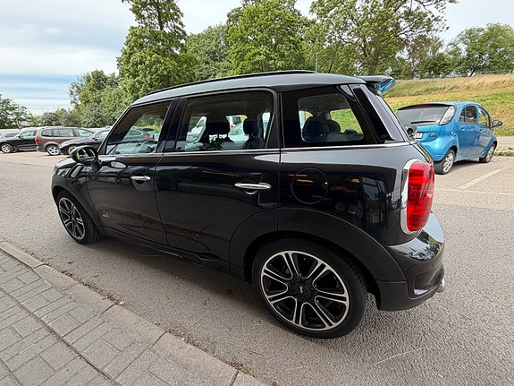 MINI Countryman Cooper S 2 of 5