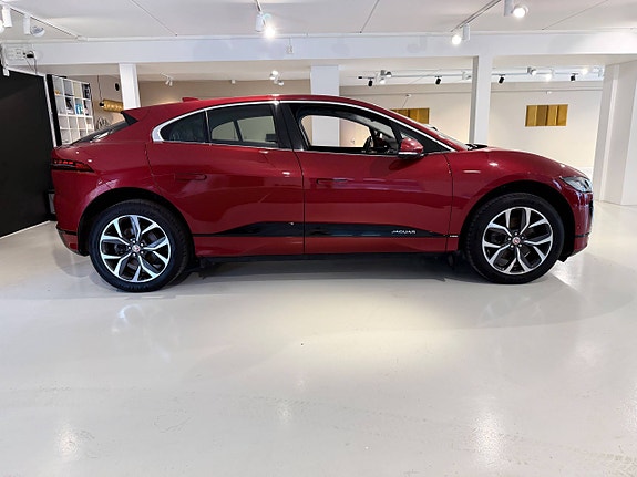 Jaguar I-PACE 4 of 5