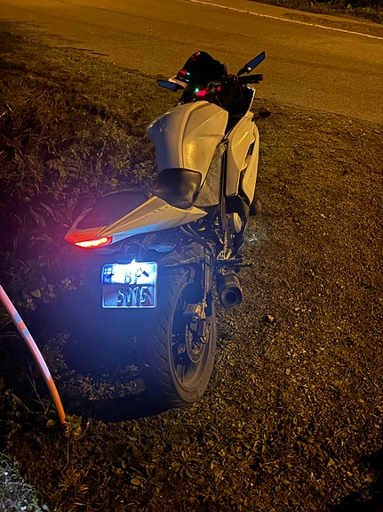 Yamaha YZF-R 125 2 of 4