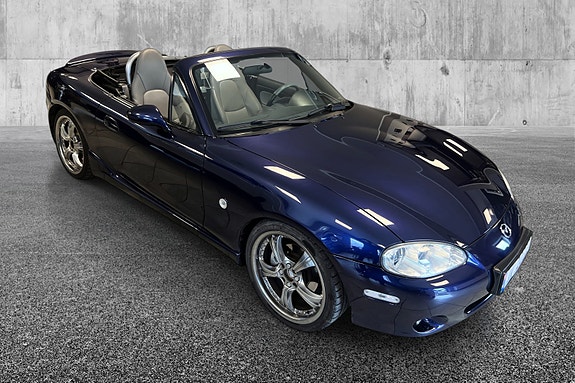 Mazda MX-5 2 of 5