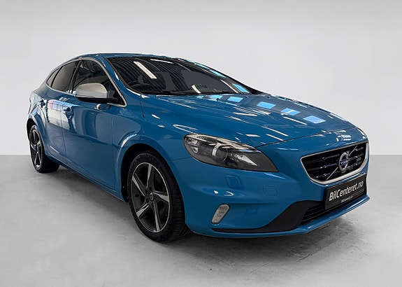 Volvo V40 3 of 5