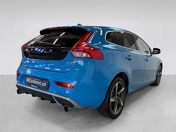 Volvo V40 5 of 5