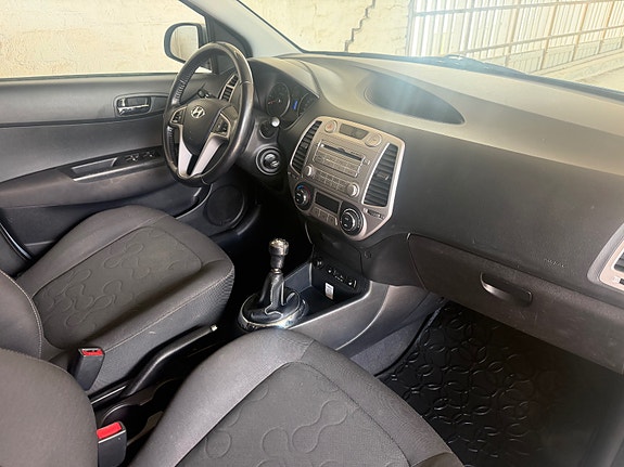 Hyundai i20 15 of 21