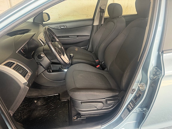 Hyundai i20 13 of 21