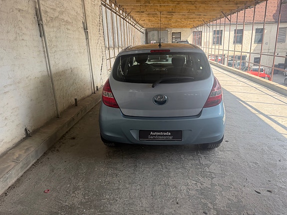 Hyundai i20 6 of 21