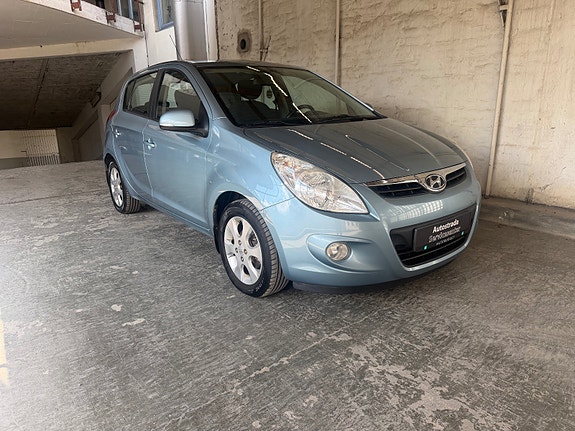 Hyundai i20 2 of 21