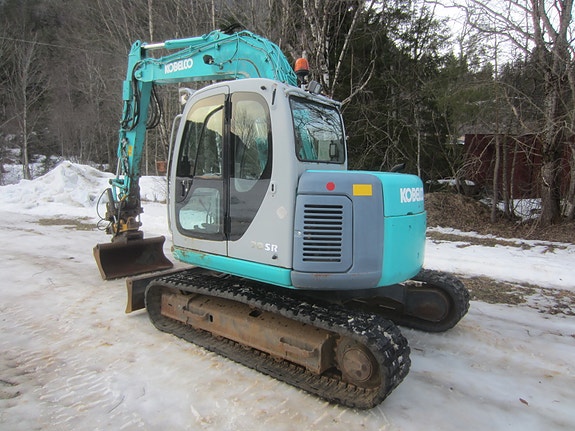 Kobelco SK70SR, NH E70SR 2 of 5