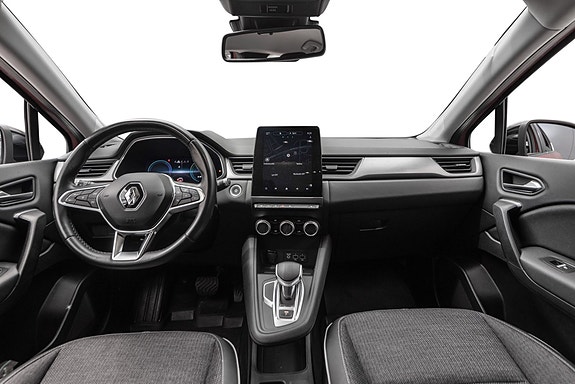 Digital instrumentering og stor berøringsskjerm med Apple CarPlay.