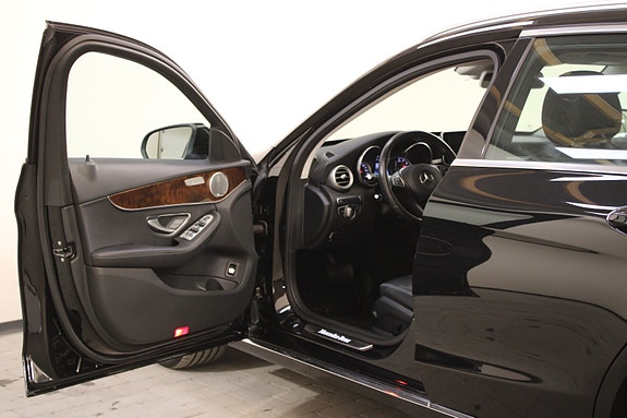 Mercedes-Benz C350 e 21 of 30