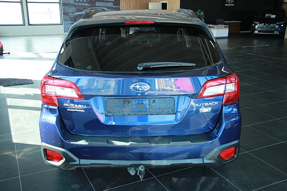 Subaru Outback 4 of 5