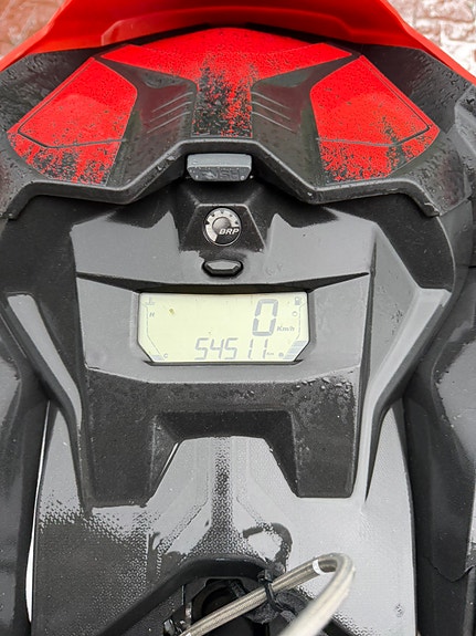 Ski-doo Summit 850 E-Tec 5 of 5
