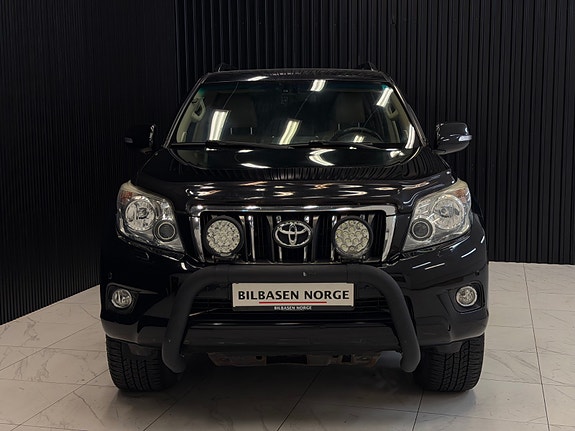 Toyota Land Cruiser 4 of 5