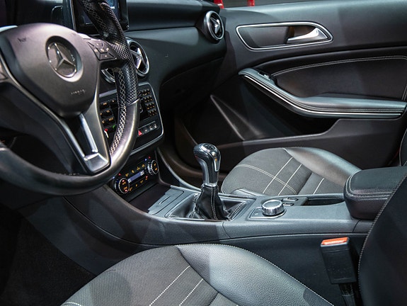 Mercedes-Benz A180 9 of 12