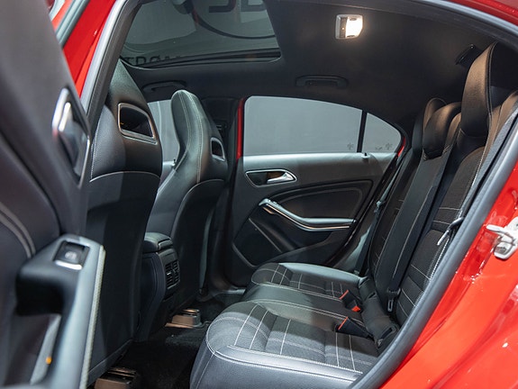 Mercedes-Benz A180 10 of 12