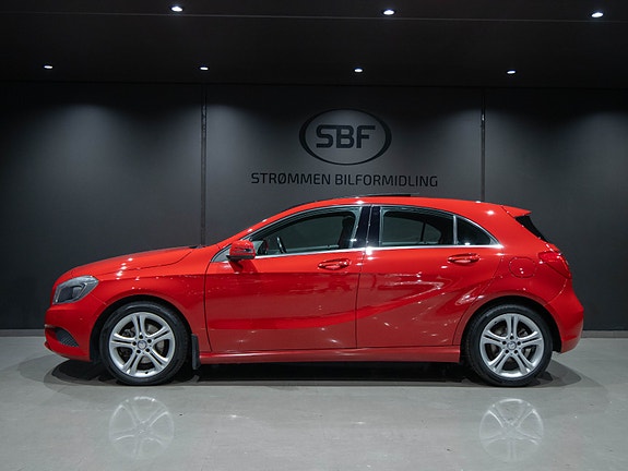 Mercedes-Benz A180 2 of 12