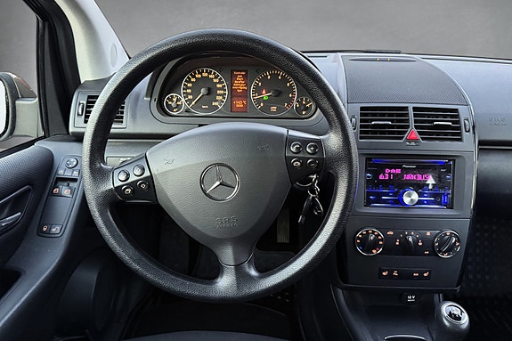 Mercedes-Benz A150 28 of 30