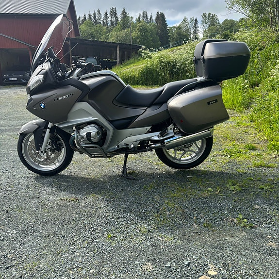 BMW R 1200 RT 2 of 7