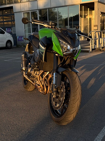 Kawasaki Z 800 2 of 5