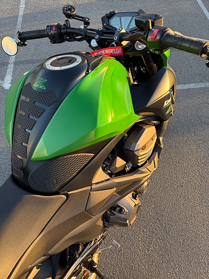 Kawasaki Z 800 6 of 16