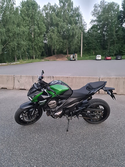 Kawasaki Z 800 11 of 16