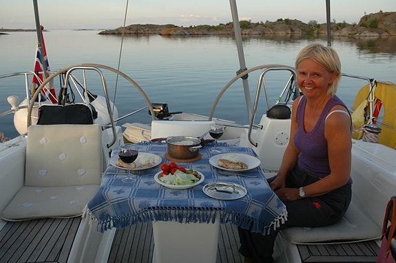 2008 modell Bavaria 40 Cruiser selges. En eier. Blykjøl. 300ah Lithium batteri 8 of 30