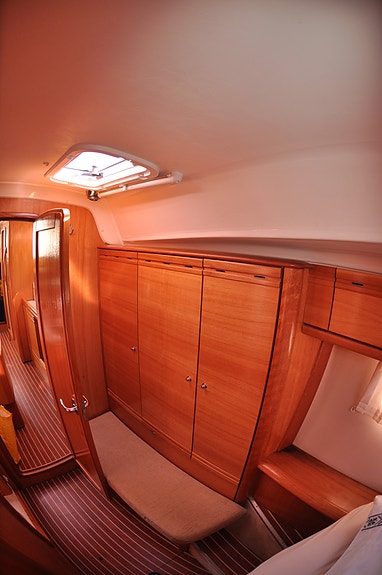 2008 modell Bavaria 40 Cruiser selges. En eier. Blykjøl. 300ah Lithium batteri 28 of 30