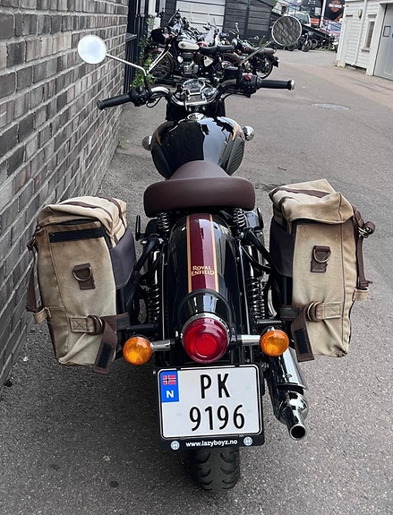 Royal Enfield Classic 350 10 of 16