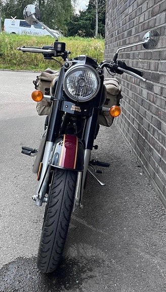 Royal Enfield Classic 350 11 of 16