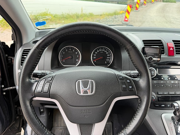 Honda CR-V 17 of 24
