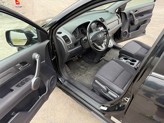Honda CR-V 13 of 24